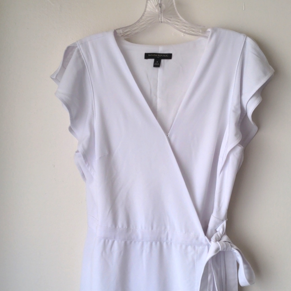 Beautiful Summer White Banana Republic Dress